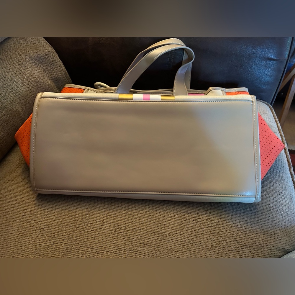 Shiraleah Neoprene Vesper Tote - Picture 10 of 14